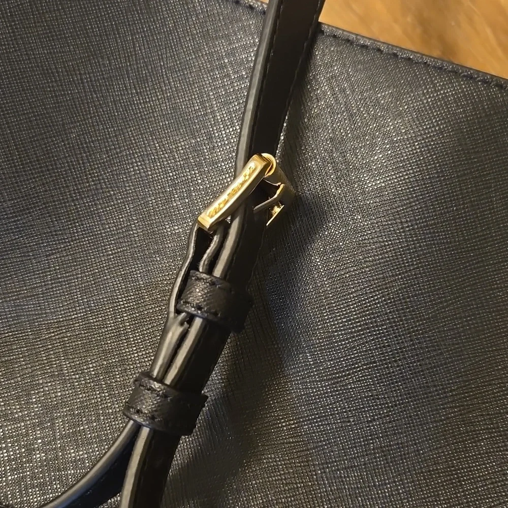 Michael Kors crossbody tote bag black like NEW condition